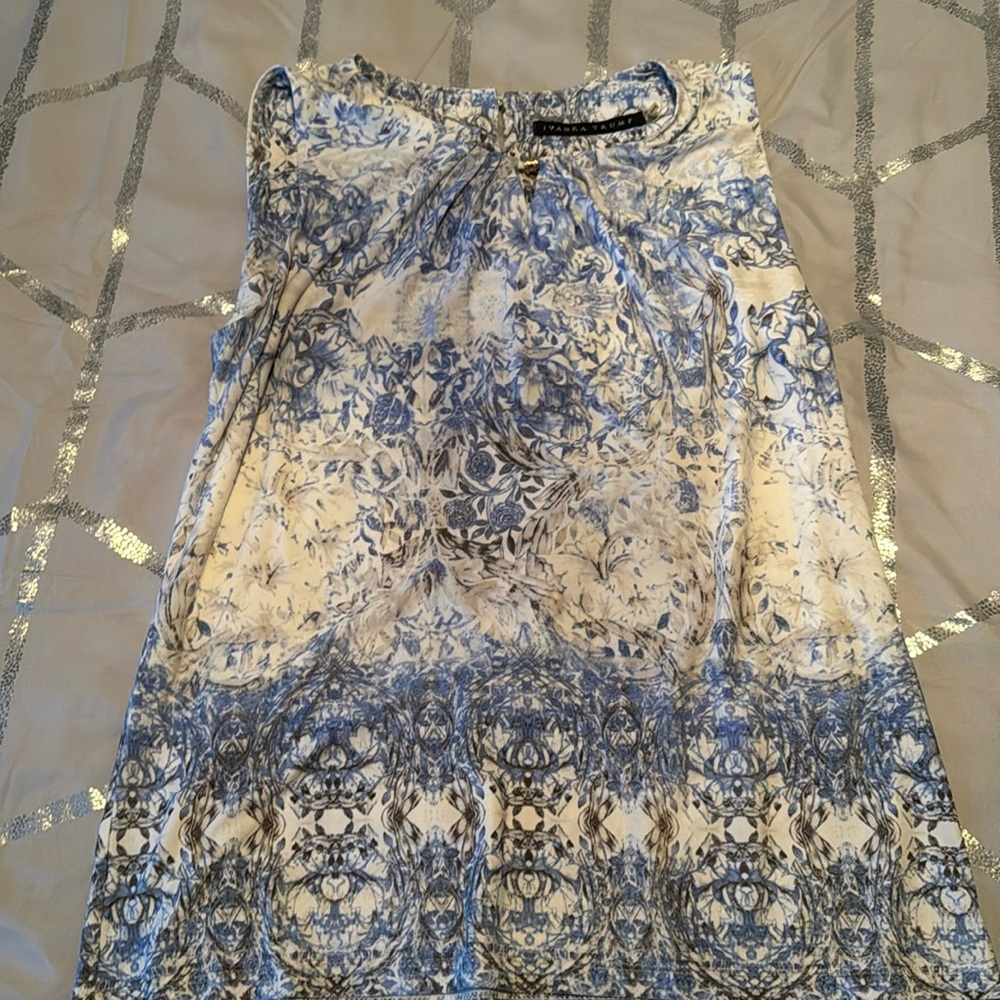 Cute tank top with beautiful colors